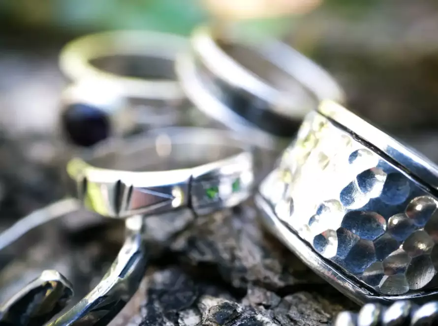 bagues - Atelier création bijoux Lucile Favrat Cosne sur Loire