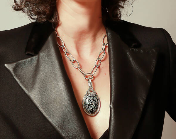 Collier Chaîne Dea avec Obsidienne Neige Lucile Favrat Bijoux
